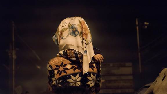 說明: Macintosh HD:Users:chendong:Desktop:張乾琦 工作坊:工作坊:官方作品:中文圖說:AZMA:8. 張乾琦，“AZMA”視頻截圖，2017 .jpg