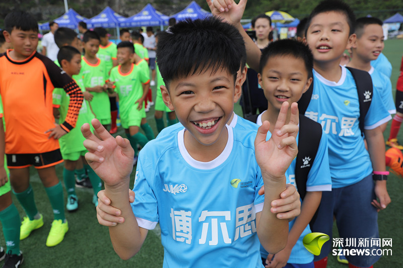  “足球讓我快樂！”